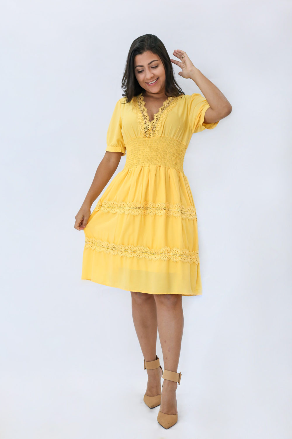 Vestido Amarelo Godê em Áquila Tauheny Store | Moda Evangélica