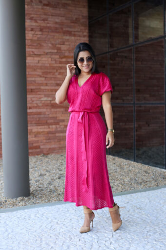 Vestido Midi Tricot Rosa em Áquila Tauheny Store | Moda Evangélica