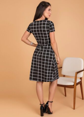 Vestido Evasê Xadrez Grid em Áquila Tauheny Store | Moda Evangélica